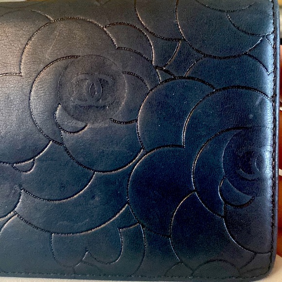 Chanel Camellia wallet - Picture 8 of 14
